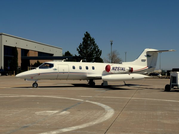 Learjet 25